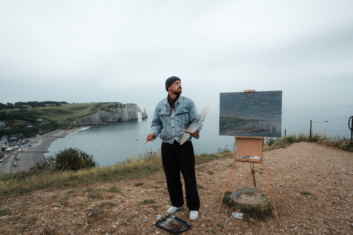 'Zachód księżyca w Étretat'